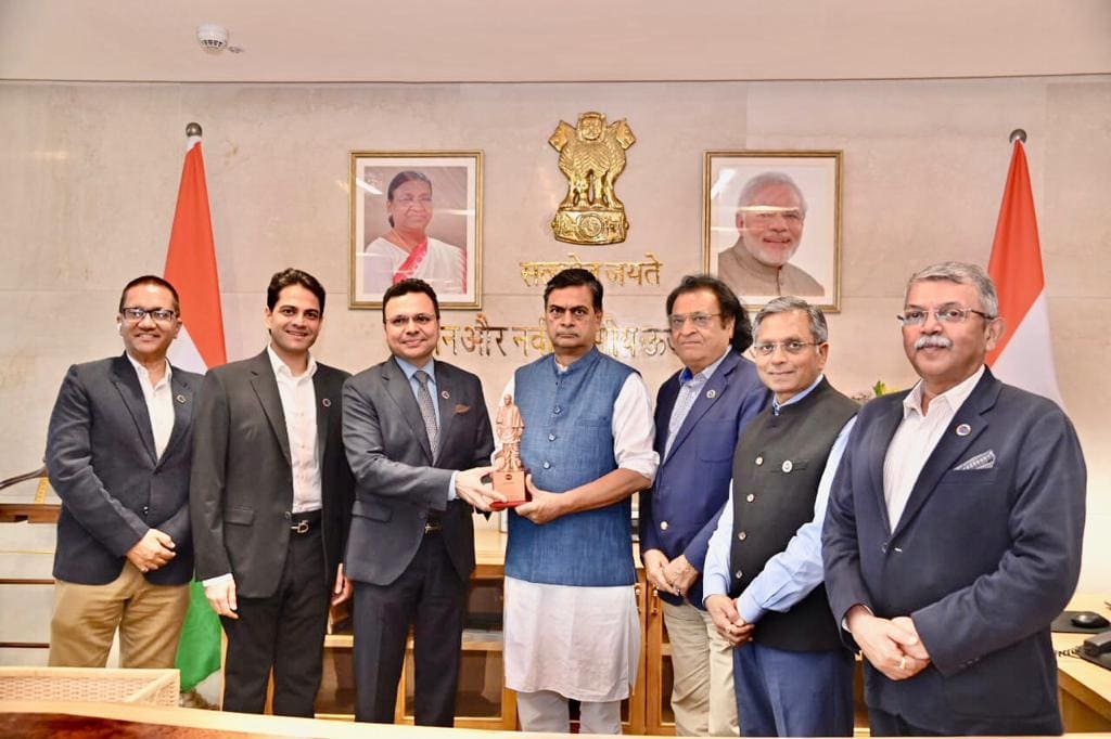 Devansh Jain with Shri R K Singh, Honorable Cabinet Minister for Power